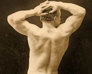 Eugen Sandow, in posa classica greco-romana antica, c.1894